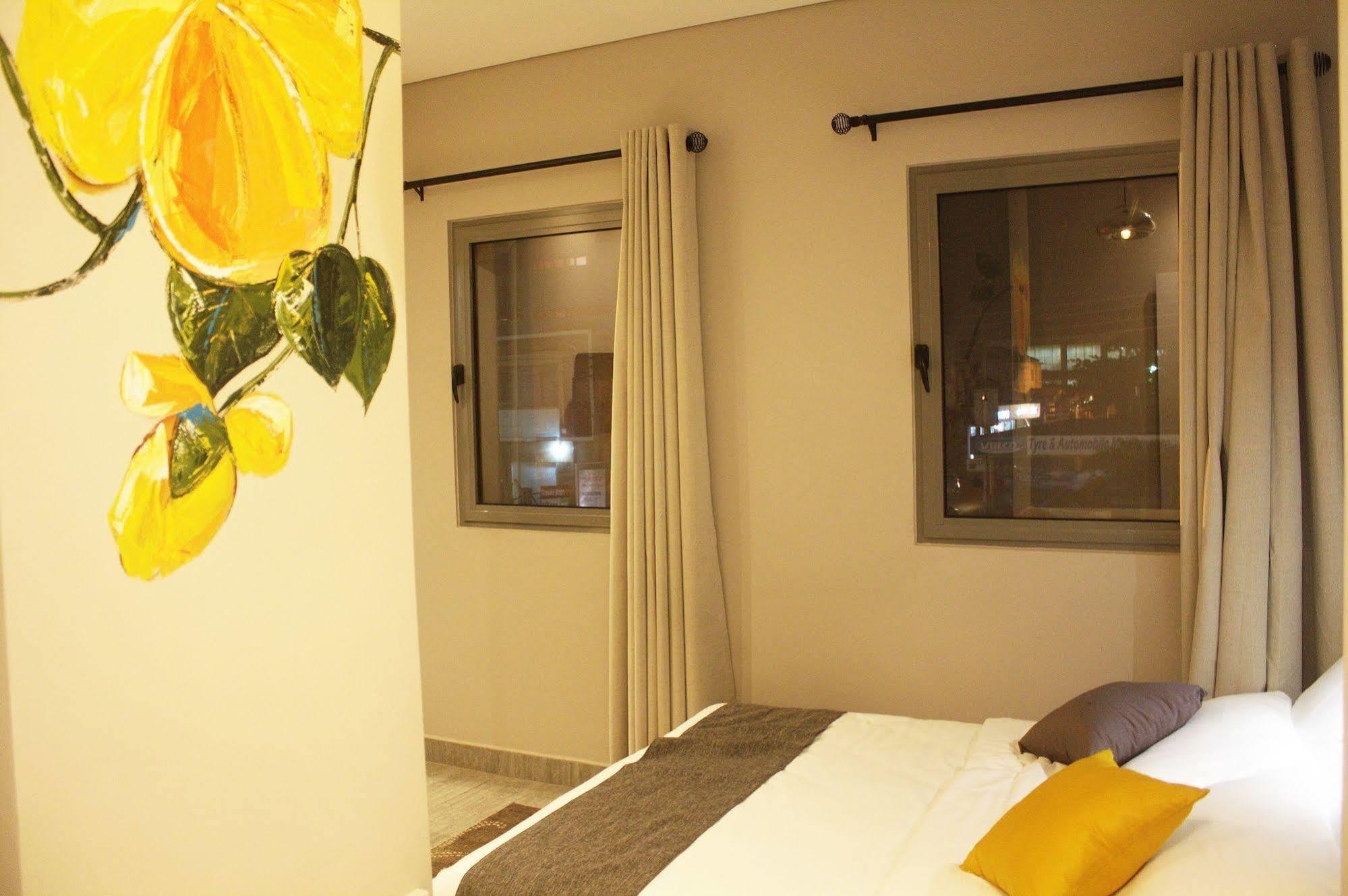 Urbano Hotel By Roots Wiaboman Exterior foto